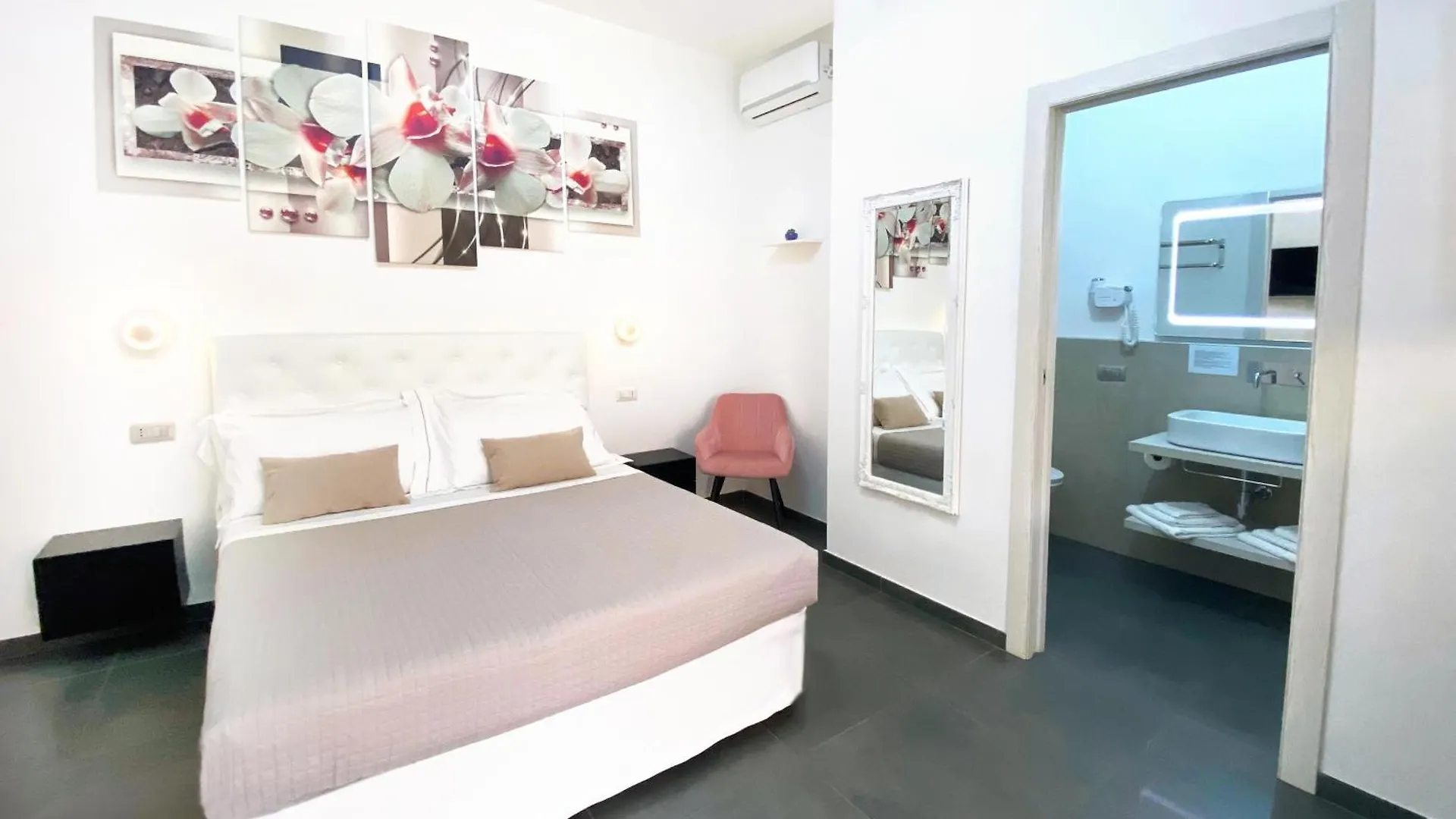 Elis B&B Villasimius 0*,  Italy